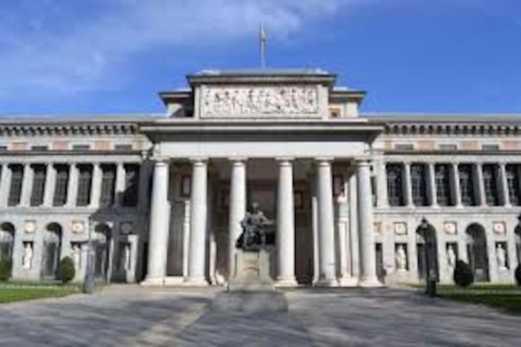 En El Corazon De Madrid, Museos Apartment Ngoại thất bức ảnh